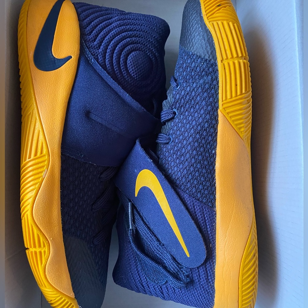 Nike Kyrie 2